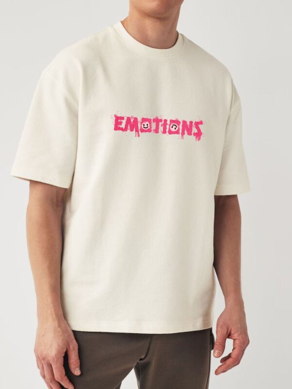 EMOTIONS Men Off White Oversized T-shirt